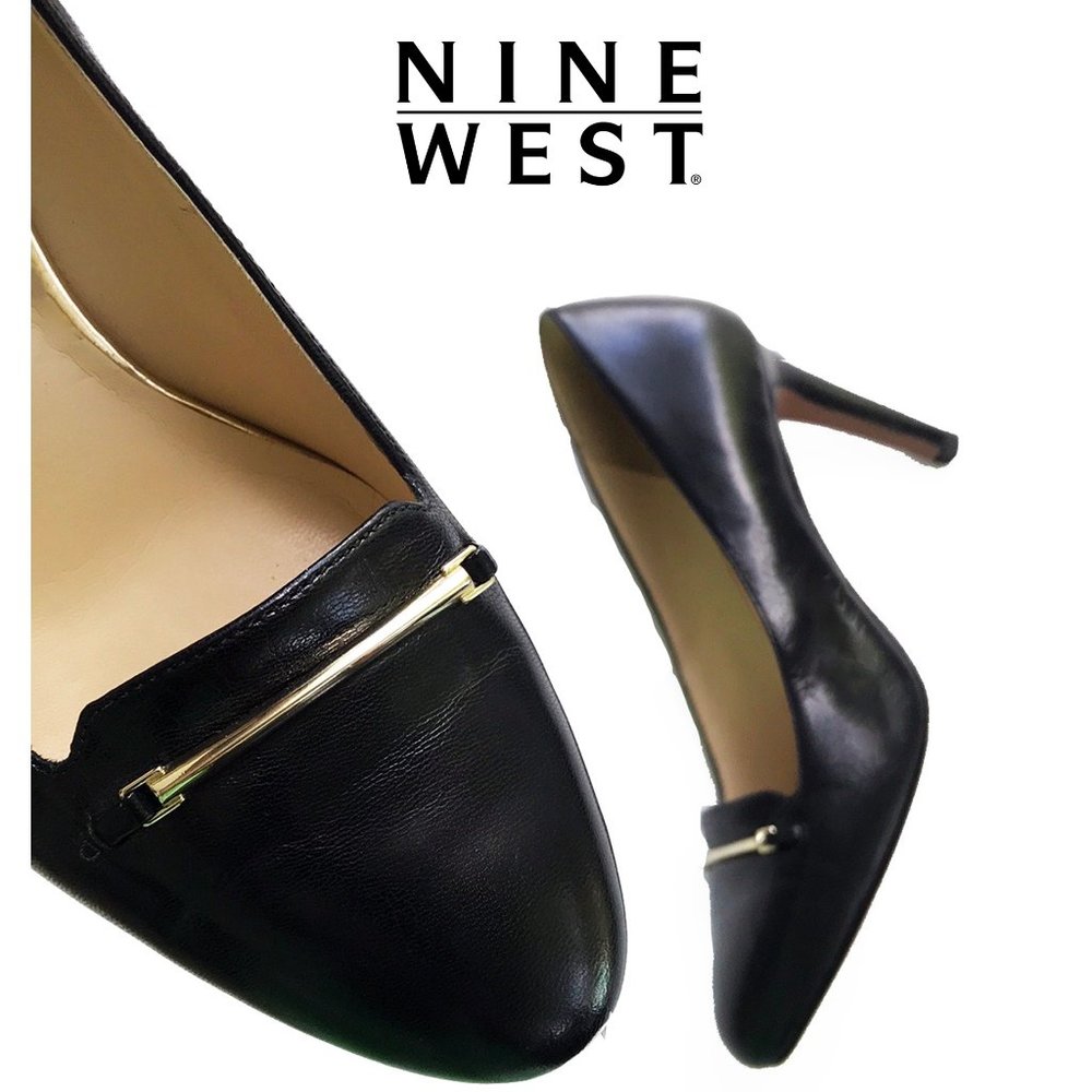 Nine West Hiatus Signature Gold Bar Accent Heels